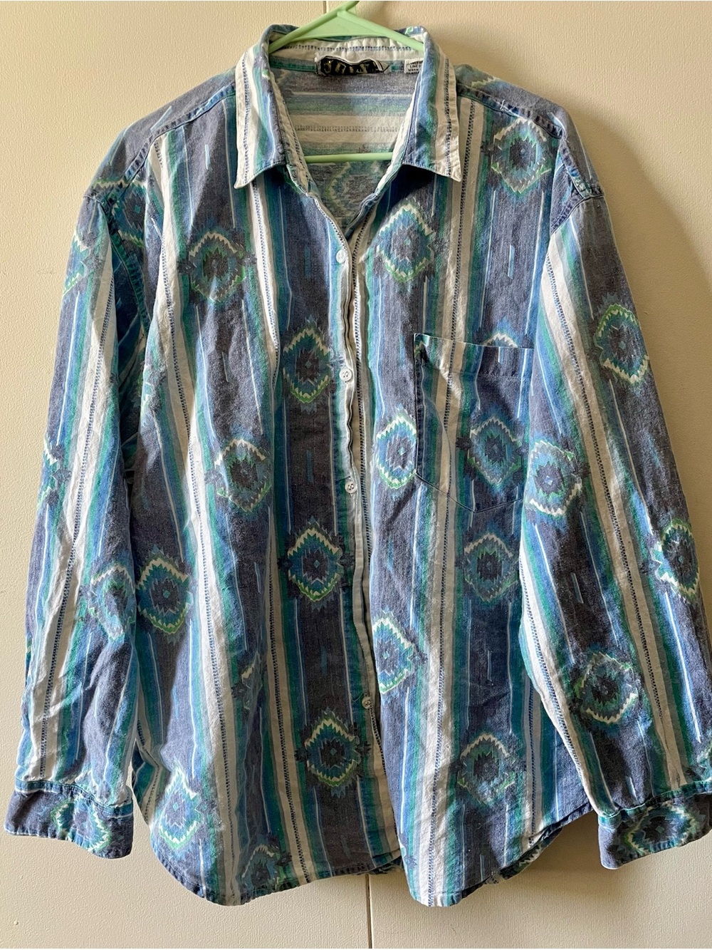 Quizz button down